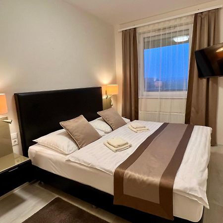 Chance Apartman Buekfuerdo Luaran gambar