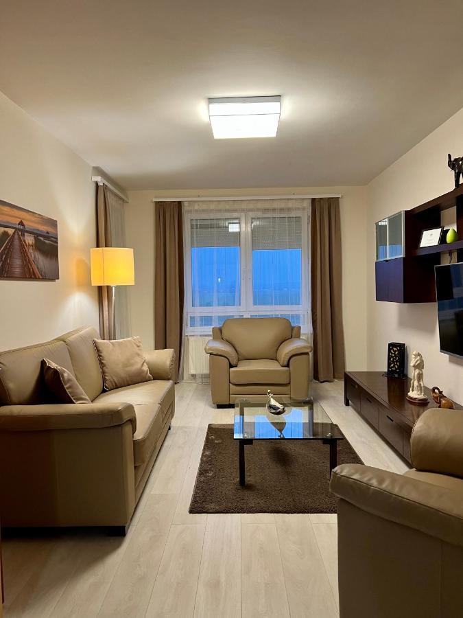 Chance Apartman Buekfuerdo Luaran gambar
