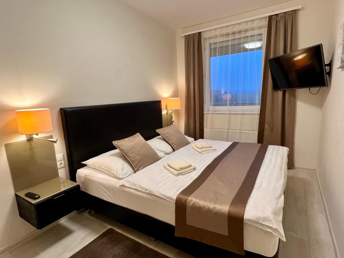 Chance Apartman Buekfuerdo Luaran gambar