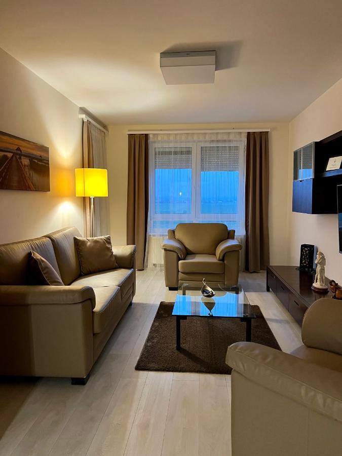 Chance Apartman Buekfuerdo Luaran gambar